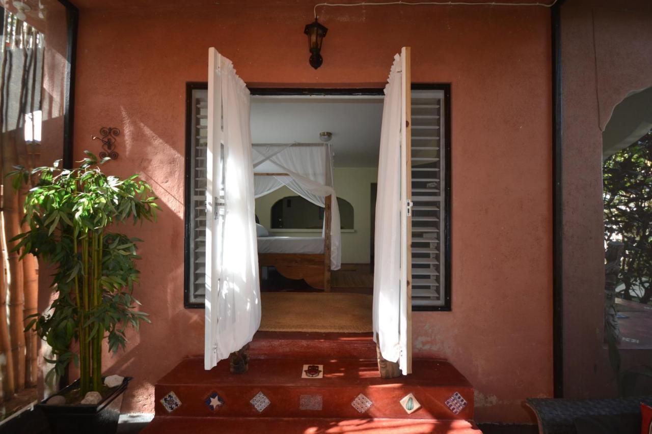 Katamah Beachfront Guesthouse Treasure Beach Kültér fotó