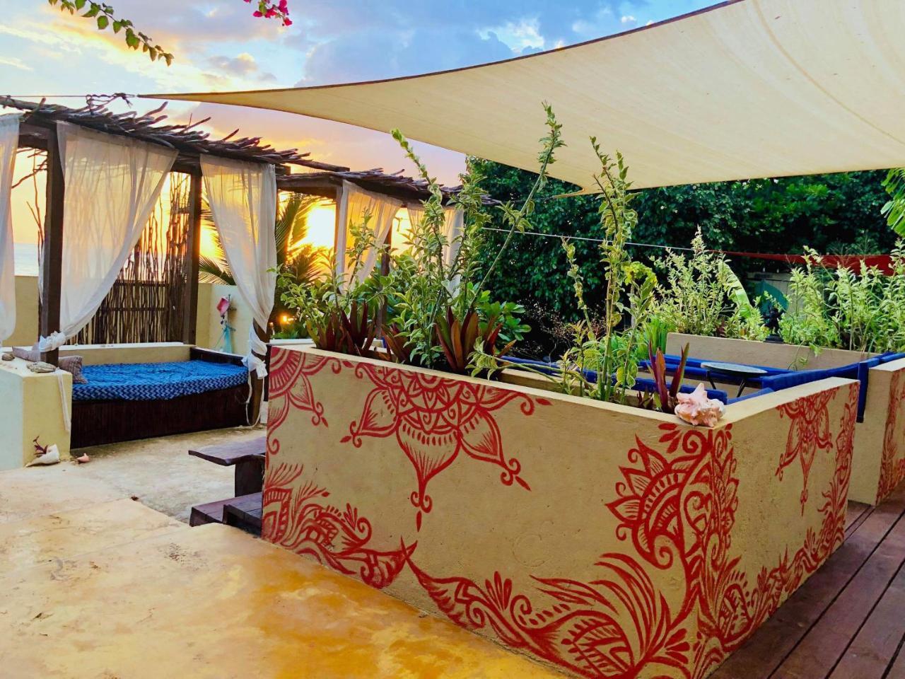 Katamah Beachfront Guesthouse Treasure Beach Kültér fotó